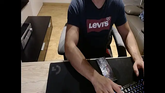 sensualman90 online show from March 15, 2026, 9:32 pm