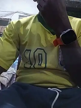 Negaomalinha1 online show from June 18, 2026, 2:45 am