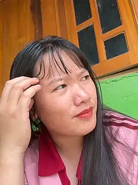 Snapshot of Suni-ii chatting on May 18, 2026, 5:02 am Suni-ii online show from May 18, 2026, 5:02 am