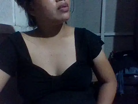 Snapshot of sweetprinces08 chatting on February 6, 2026, 1:14 pm sweetprinces08 online show from February 6, 2026, 1:14 pm