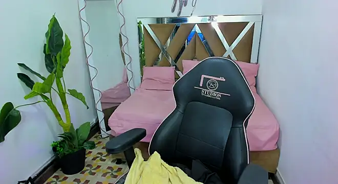 Snapshot of sharlot_tay1 chatting on March 22, 2026, 3:54 am sharlot tay1 online show from March 22, 2026, 3:54 am