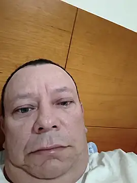 Snapshot of Tubebeermoso chatting on March 30, 2026, 2:45 am Tubebeermoso online show from March 30, 2026, 2:45 am