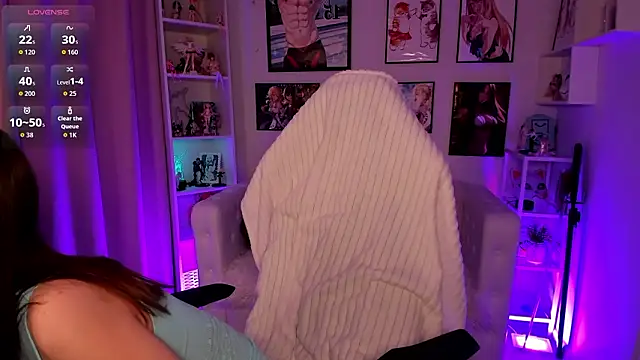 Snapshot of Layla_Bloom chatting on February 25, 2026, 5:44 pm Layla Bloom online show from February 25, 2026, 5:44 pm