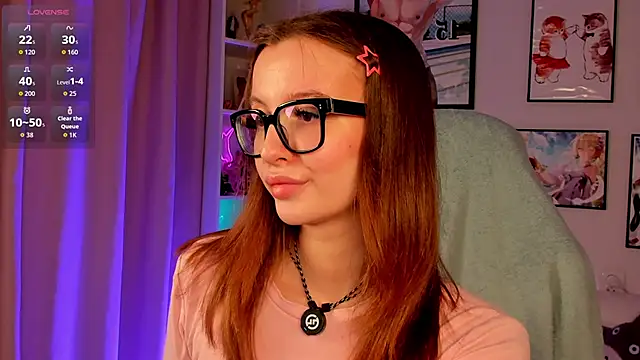 Snapshot of Layla_Bloom chatting on March 31, 2026, 5:35 pm Layla Bloom online show from March 31, 2026, 5:35 pm