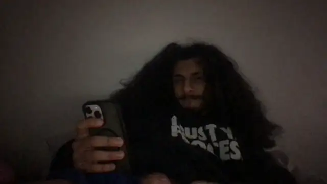 jojoru23 online show from February 1, 2026, 10:03 am