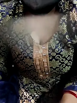 Snapshot of 01Roshani chatting on February 8, 2026, 7:50 pm 01Roshani online show from February 8, 2026, 7:50 pm