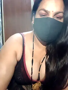 Snapshot of 01Roshani chatting on March 7, 2026, 7:22 pm 01Roshani online show from March 7, 2026, 7:22 pm