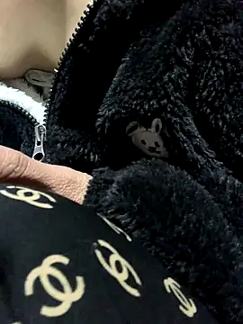 hinicky-0 online show from January 6, 2026, 8:51 am