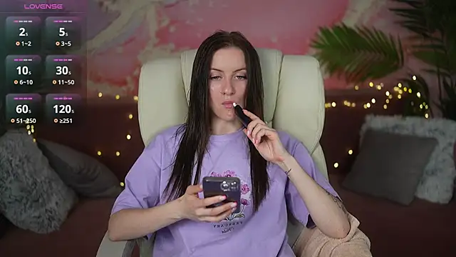 AlexaFleur online show from June 7, 2026, 6:28 am