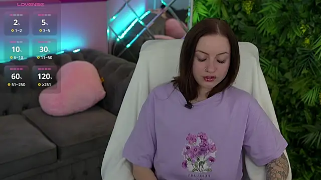 AlexaFleur online show from June 15, 2026, 1:13 pm