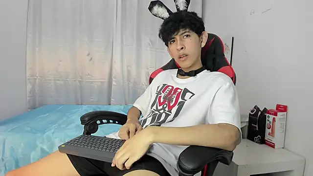 julian xx online show from May 2, 2026, 7:30 pm