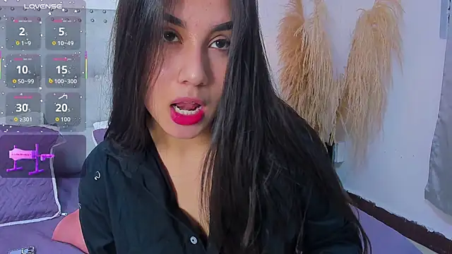 Mia dolls18 online show from March 6, 2026, 4:31 am