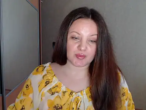 Snapshot of Sabrina_Weaver chatting on April 7, 2026, 9:32 am Sabrina Weaver online show from April 7, 2026, 9:32 am