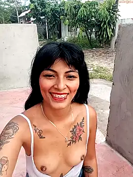 andrea rose69 online show from February 25, 2026, 11:53 am