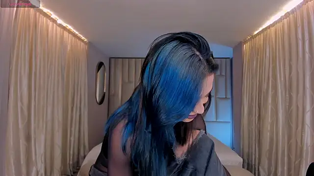 KayraLanne online show from January 16, 2026, 3:32 am