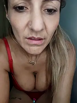 Snapshot of Monita_Med chatting on February 24, 2026, 2:42 am Monita Med online show from February 24, 2026, 2:42 am