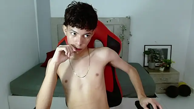 Nico  fox123 online show from January 9, 2026, 5:37 pm