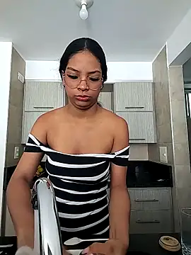 KATALINA SANTANA  online show from March 14, 2026, 8:36 pm