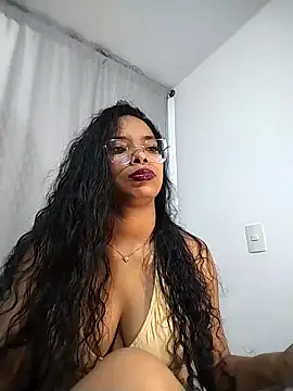 KATALINA SANTANA  online show from April 28, 2026, 2:27 am