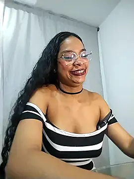 KATALINA SANTANA  online show from May 5, 2026, 12:07 am