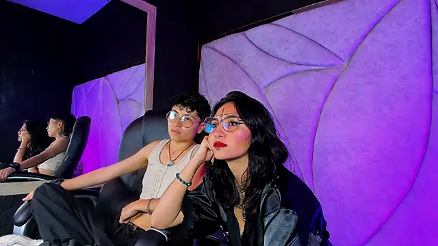 Snapshot of velvet_mystic chatting on April 4, 2026, 3:49 am velvet mystic online show from April 4, 2026, 3:49 am