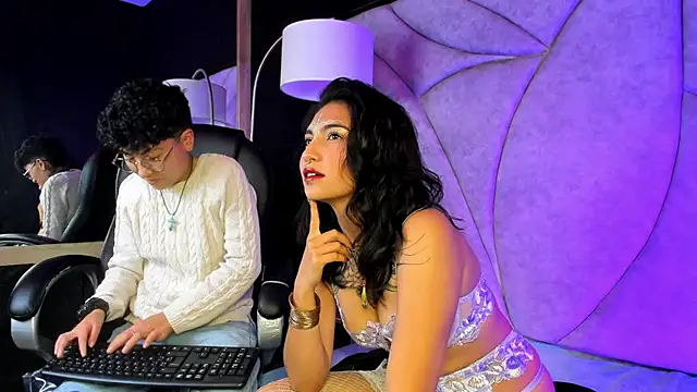 Snapshot of velvet_mystic chatting on April 16, 2026, 3:40 am velvet mystic online show from April 16, 2026, 3:40 am