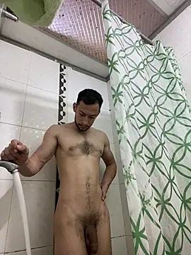 TyagoRoberts  online show from January 17, 2026, 6:44 pm