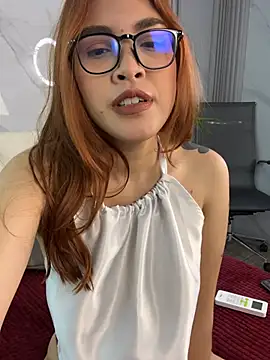 CrystalFairy007 online show from April 16, 2026, 7:31 am