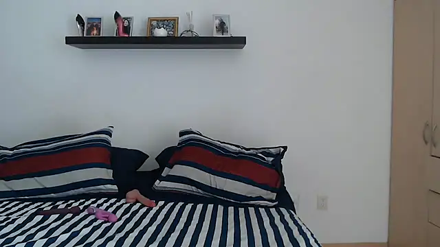 Melissaloves80 online show from May 20, 2026, 5:41 pm