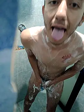 Hxzelmxnix online show from March 9, 2026, 6:28 am