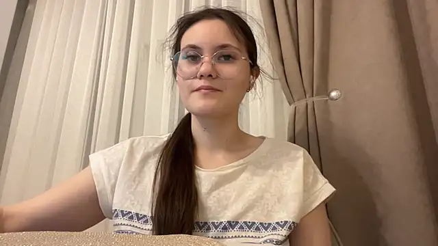 Snapshot of LanaLive chatting on January 17, 2026, 1:05 pm LanaLive online show from January 17, 2026, 1:05 pm