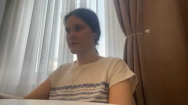 Snapshot of LanaLive chatting on February 3, 2026, 8:19 am LanaLive online show from February 3, 2026, 8:19 am