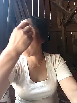 Snapshot of vesla-2k chatting on April 12, 2026, 5:12 am vesla-2k online show from April 12, 2026, 5:12 am