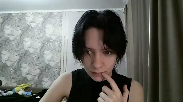 LxayBloom online show from February 17, 2026, 9:17 am