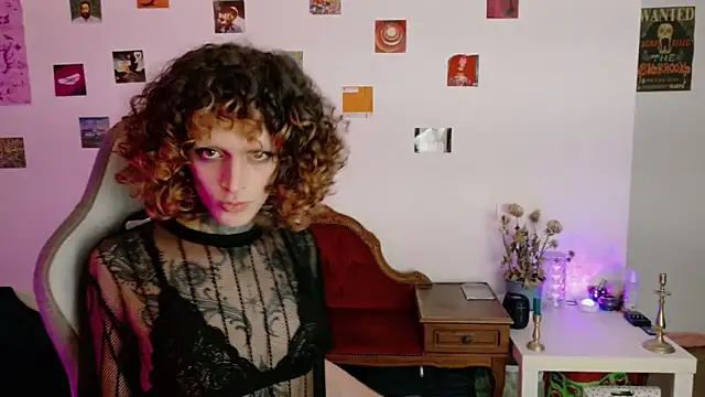 gracelustxx online show from April 1, 2026, 3:53 pm