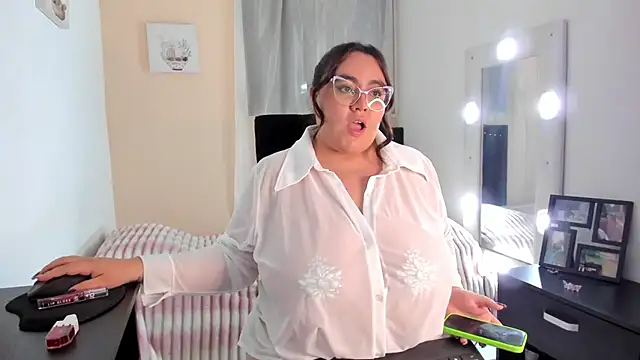 KarlaLannee online show from March 8, 2026, 4:05 am