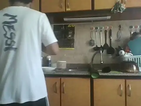 Snapshot of Mateotubbe chatting on June 1, 2026, 3:47 pm Mateotubbe online show from June 1, 2026, 3:47 pm