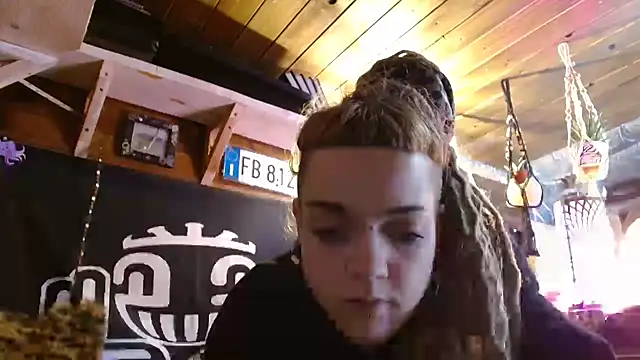 spiralhokkaido23 online show from March 12, 2026, 12:44 pm