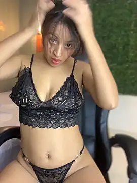 Snapshot of PaulaSweetFire_ chatting on February 14, 2026, 1:30 pm PaulaSweetFire online show from February 14, 2026, 1:30 pm