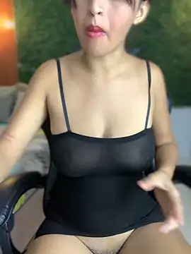 Snapshot of PaulaSweetFire_ chatting on March 13, 2026, 12:17 am PaulaSweetFire online show from March 13, 2026, 12:17 am