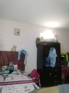 cinthia2011 online show from March 10, 2026, 6:02 pm