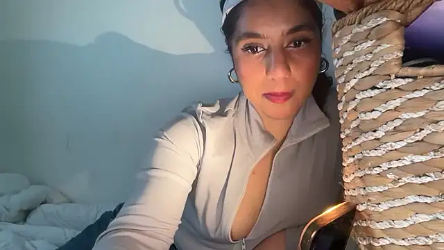 fayfay21xh online show from January 18, 2026, 4:33 pm