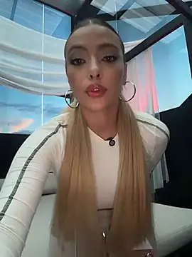 Ginevrafedez online show from June 14, 2026, 11:18 pm