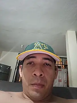 Snapshot of paladito01 chatting on April 25, 2026, 6:16 am paladito01 online show from April 25, 2026, 6:16 am