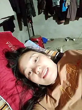 vanvan005 online show from February 15, 2026, 11:23 pm