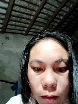 vanvan005 online show from February 16, 2026, 11:12 pm