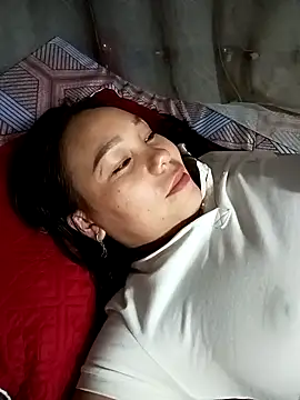 vanvan005 online show from March 3, 2026, 12:44 pm