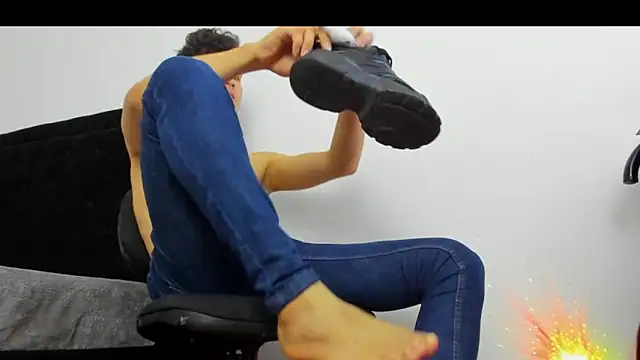 Snapshot of camilo_model chatting on February 26, 2026, 8:52 pm camilo model online show from February 26, 2026, 8:52 pm