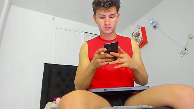 Snapshot of camilo_model chatting on April 30, 2026, 3:46 am camilo model online show from April 30, 2026, 3:46 am