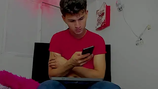 Snapshot of camilo_model chatting on May 6, 2026, 3:57 am camilo model online show from May 6, 2026, 3:57 am